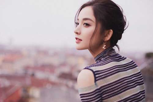 Những điều phụ nữ thông minh không bao giờ chia sẻ trên mạng xã hội