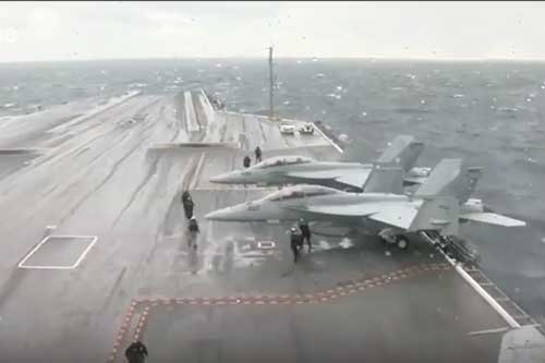CLIP: Hình ảnh hiếm bên trong tàu sân bay như thành phố nổi của Hải quân Mỹ