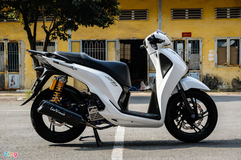 Biker TP.HCM chi hơn 200 triệu đồng độ xe ga Honda SH 150i