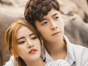 Ngô Kiến Huy tình tứ với hot girl kém 11 tuổi