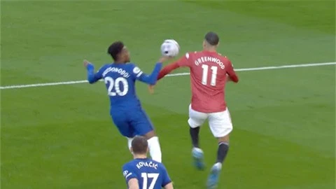 MU bị tước một quả penalty rõ ràng trước Chelsea?