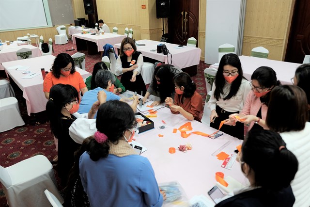 Nâng cao năng lực cho phụ nữ và trẻ em bị bạo lực vượt qua sang chấn tâm lý và khủng hoảng