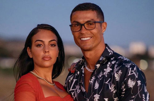 CLIP: Bạn gái Ronaldo kém xa vợ Rooney trong Top 10 nàng WAGs giàu nhất thế giới