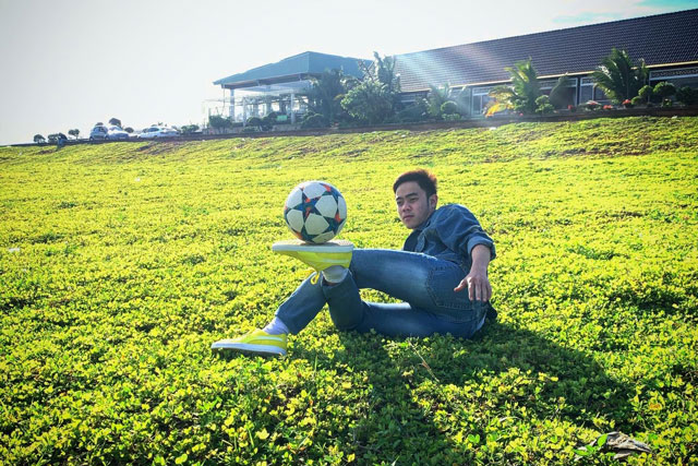 Chàng trai phố núi và niềm đam mê bất tận với bóng đá nghệ thuật