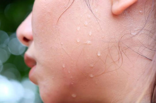 Đổ mồ hôi là điều bình thường, nhưng nếu xuất hiện ở những nơi này, chứng tỏ sức khỏe có vấn đề, 1 vị trí là dấu hiệu của đột quỵ