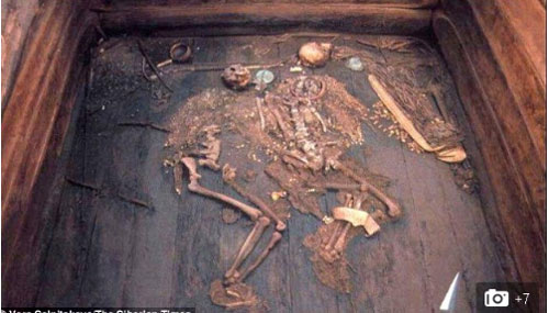 Hoàng hậu Siberi bị ám sát vì người tình?