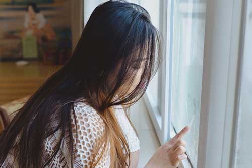 Chồng yêu chiều, nhưng tôi vẫn không quên người cũ