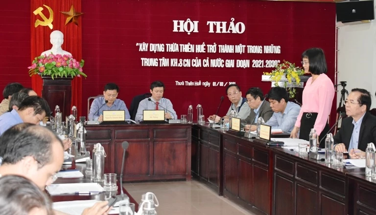 Các nhà khoa học tham gia phát biểu ý kiến tại Hội thảo.