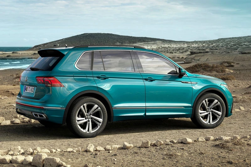 3. Volkswagen Tiguan (doanh số: 596.898 chiếc).