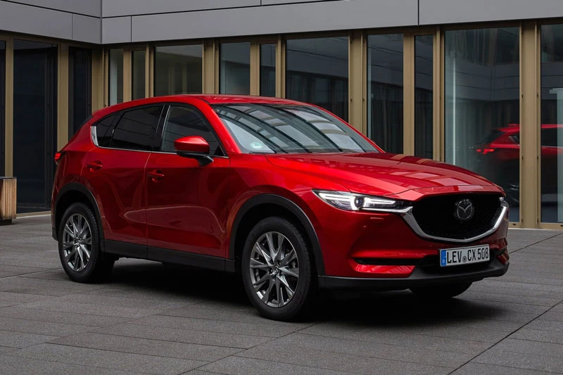 8. Mazda CX-5 (doanh số: 369.750 chiếc).