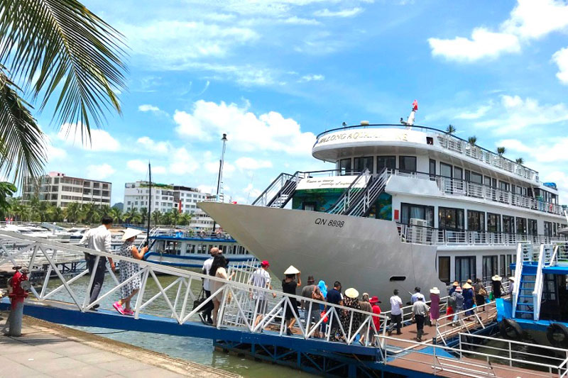 Quảng Ninh mở lại các hoạt động du lịch nội tỉnh