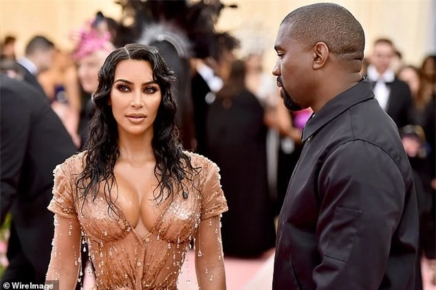 Kim Kardashian đăng bài về bố lên Instagram sau đệ đơn ly hôn: Rất nhiều để nói... - ảnh 8