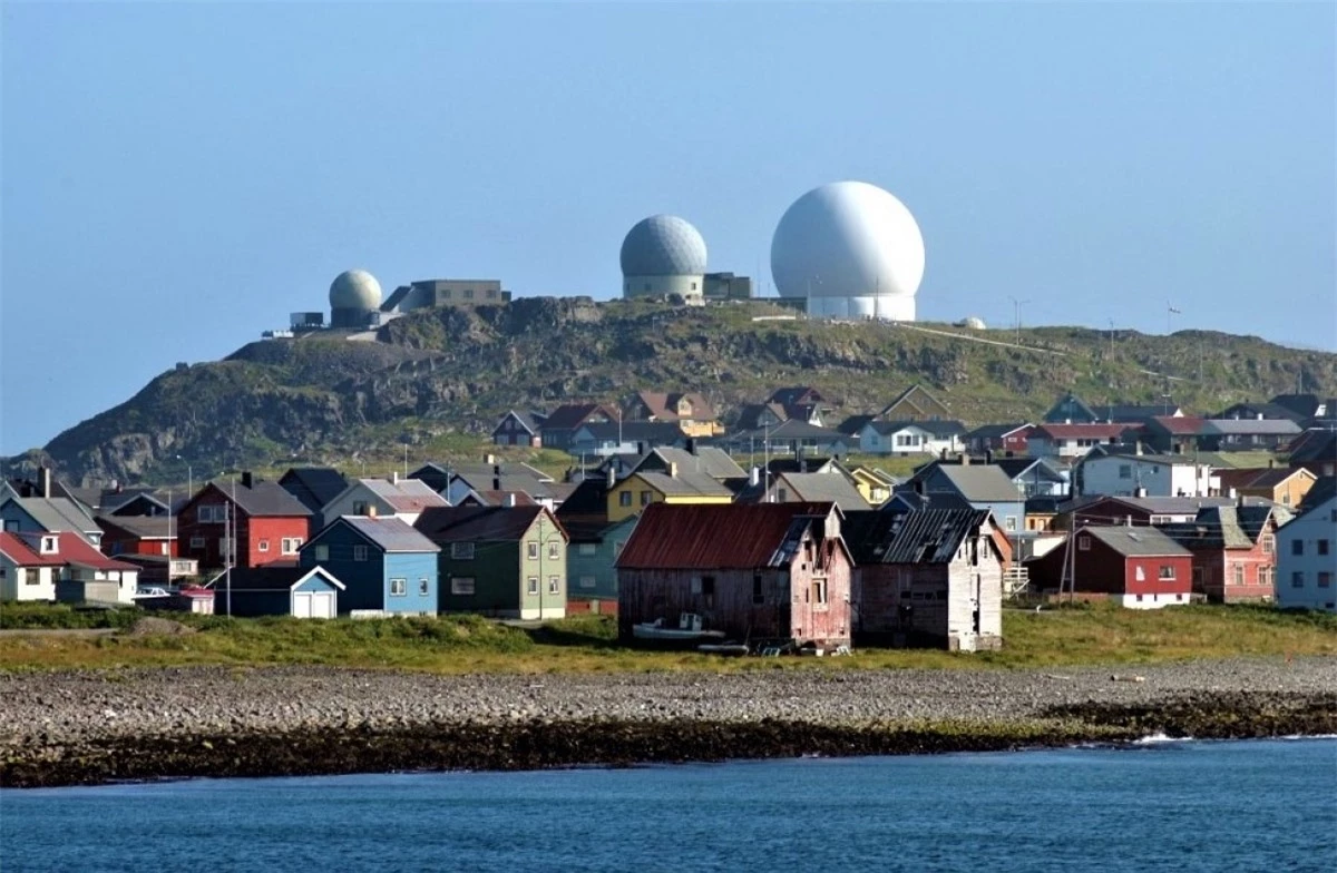 Trạm radar “Globus-3” trên đảo Vardø; Nguồn: thebarentsobserver.com