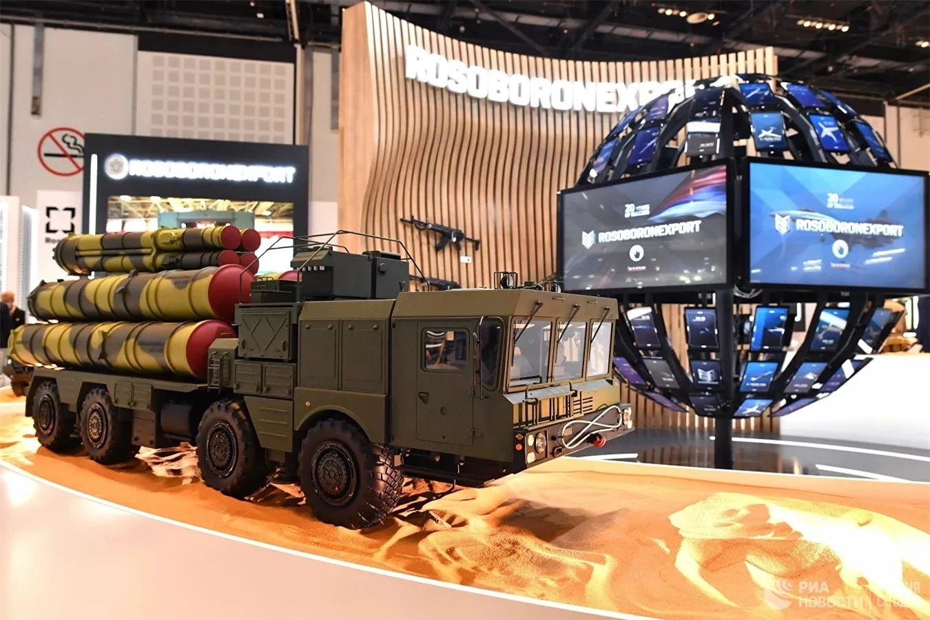 Nga 'khoe' vũ khí gì mới tại triển lãm IDEX-2021 ở UAE?