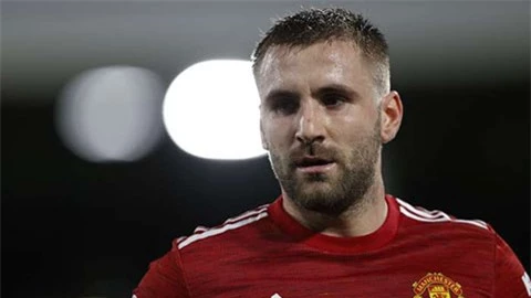 Shaw & Solskjaer thoát án phạt của FA 