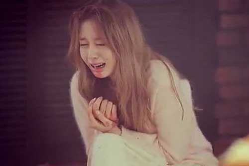 Cầm điện thoại chồng, vợ suýt ngất vì phát hiện màn ngoại tình trắng trợn