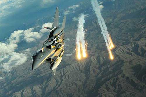 F-15E Mỹ đánh thẳng vào khu vực Nga kiểm soát