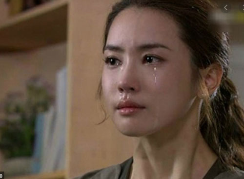 Nàng dâu bàng hoàng khi phát hiện bí mật mẹ chồng giấu kín suốt 8 năm