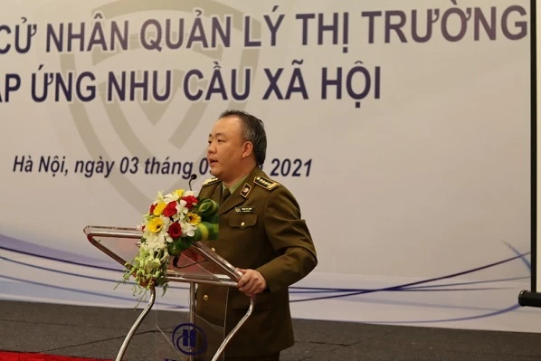 Tổng cục trưởng Tổng cục Quản lý thị trường Trần Hữu Linh.