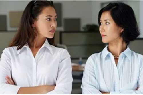 Mẹ chồng chê cháu gái như 'vịt trời', nàng dâu ra quyết định sốc