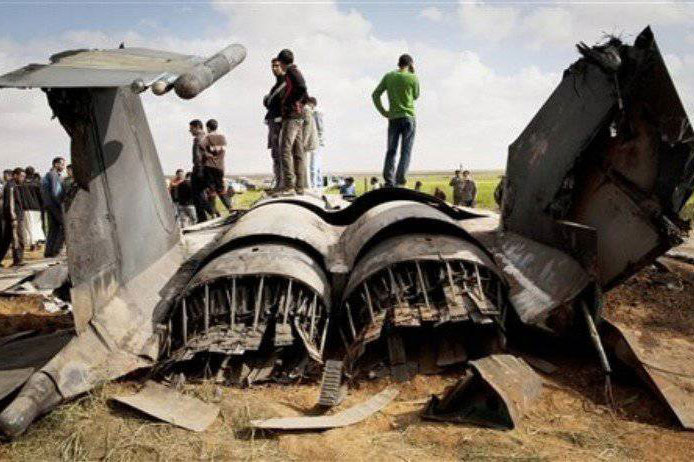 Houthis dùng UAV cảm tử tiêu diệt hai máy bay chiến đấu F-15