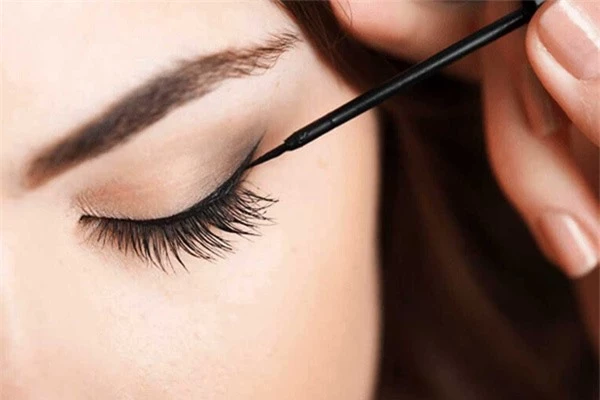 Năm hành động nhỏ gây tác hại cho mắt