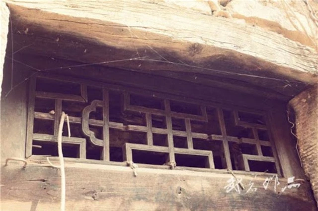 Ngôi làng ma ám đáng sợ nhất Trung Quốc: Không ai đủ can đảm quay lại lần thứ 2 và bí ẩn về chiếc ghế Thái sư bị dính lời nguyền - Ảnh 12. Ngôi làng ma ám đáng sợ nhất Trung Quốc: Không ai đủ can đảm quay lại lần thứ 2 và bí ẩn về chiếc ghế Thái sư bị dính lời nguyền - Ảnh 12.