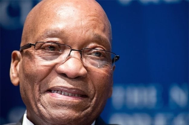 12. Nam Phi cấm chụp ảnh nhà của Tổng thống: Từ năm ngoái, chính phủ Nam Phi đã ban hành lệnh cấm chụp ảnh nhà ở của Tổng thống Jacob Zuma. Tuy nhiên nhiều tờ báo bất chấp lệnh cấm này và vẫn đưa tin về hình ảnh ngôi nhà tổng thống.