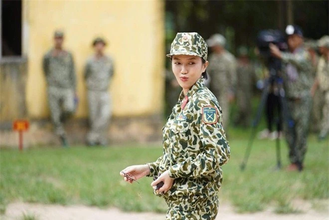 Thánh comment dạo Hàm Hương ghé thăm dàn Sao Nhập Ngũ: Diệu Nhi bị dọa kiện, Nam Thư - Kỳ Duyên đáp trả đanh thép - Ảnh 3. Thánh comment dạo Hàm Hương ghé thăm dàn Sao Nhập Ngũ: Diệu Nhi bị dọa kiện, Nam Thư - Kỳ Duyên đáp trả đanh thép - Ảnh 3.