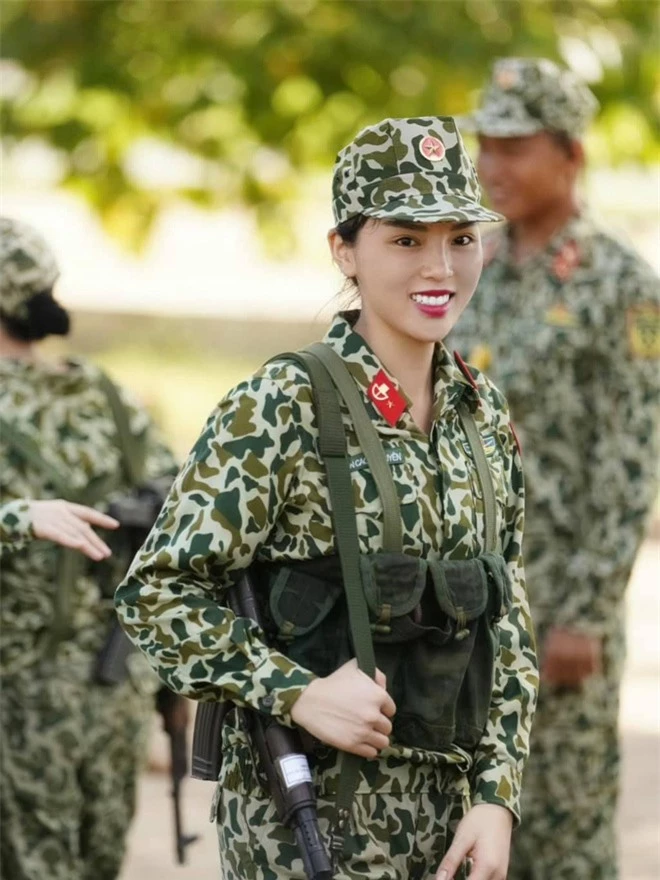 Thánh comment dạo Hàm Hương ghé thăm dàn Sao Nhập Ngũ: Diệu Nhi bị dọa kiện, Nam Thư - Kỳ Duyên đáp trả đanh thép - Ảnh 5. Thánh comment dạo Hàm Hương ghé thăm dàn Sao Nhập Ngũ: Diệu Nhi bị dọa kiện, Nam Thư - Kỳ Duyên đáp trả đanh thép - Ảnh 5.
