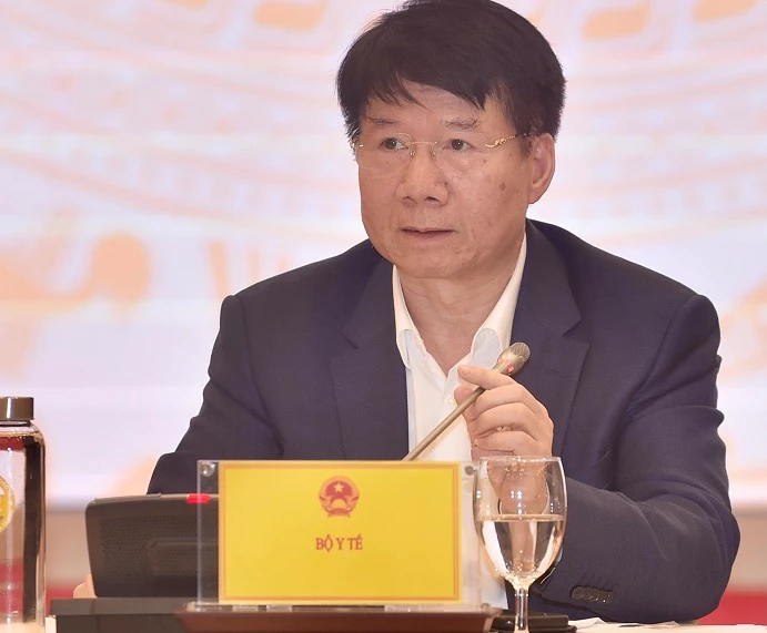 Thứ trưởng Bộ Y tế Trương Quốc Cường trả lời câu hỏi liên quan đến vaccine phòng COVID-19.