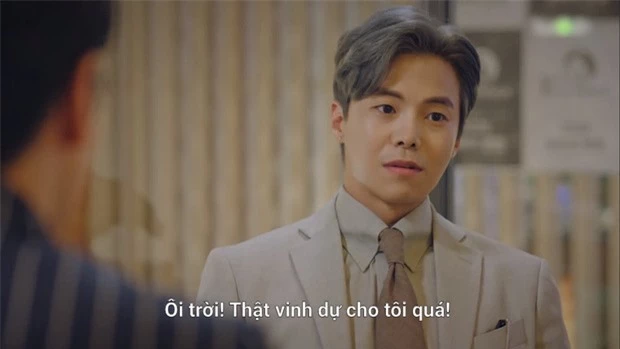 Tỷ phú Penthouse khoe mặt mộc trên show thực tế, gây chú ý với hình ảnh con sen cho cún cưng - Ảnh 2. Tỷ phú Penthouse khoe mặt mộc trên show thực tế, gây chú ý với hình ảnh con sen cho cún cưng - Ảnh 2.