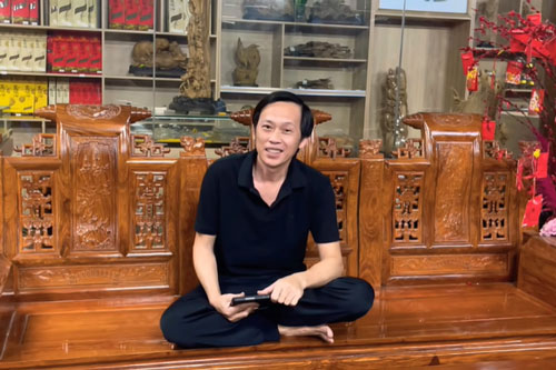 Hoài Linh than trời với con trai nuôi: 'Đúng là nghiệp quật tôi mà!'