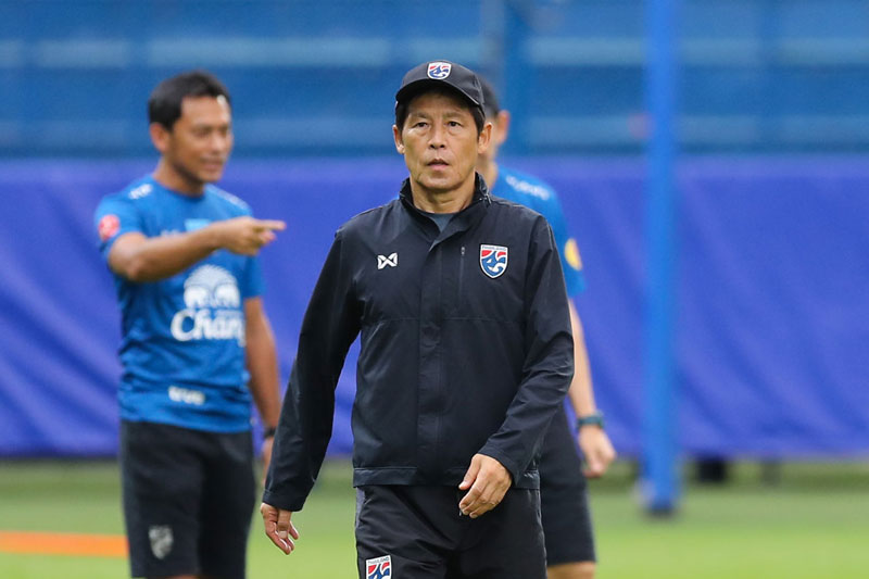 Bác tin rời Thái Lan, HLV Nishino tính kế hạ ĐT Việt Nam