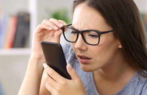Dấu hiệu ở mắt cảnh báo ung thư phổi đã nghiêm trọng