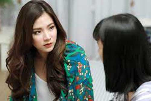 Vô tình nghe được cuộc trò chuyện của mẹ chồng và em dâu, tôi thẫn thờ tự thu xếp quần áo rời khỏi nhà