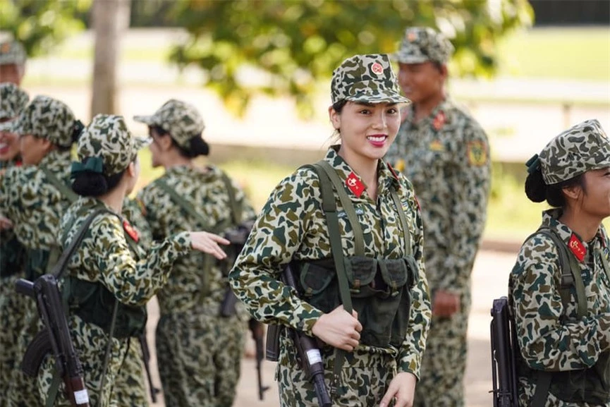 Những khoảnh khắc đáng yêu của Hoa hậu Kỳ Duyên trong ‘Sao nhập ngũ’ - ảnh 20