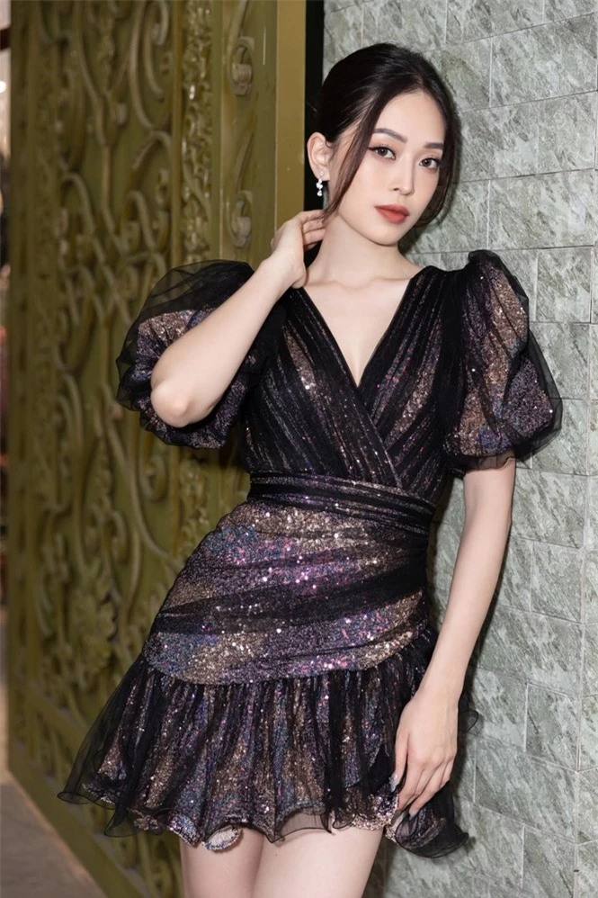 Top 3 Hoa hậu Việt Nam 2018: Tiểu Vy thần thái sang chảnh, Phương Nga-Thúy An ngày càng quyến rũ - ảnh 11