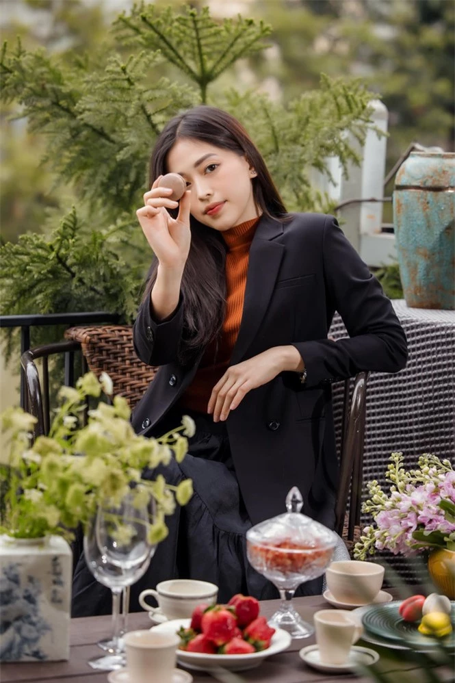 Top 3 Hoa hậu Việt Nam 2018: Tiểu Vy thần thái sang chảnh, Phương Nga-Thúy An ngày càng quyến rũ - ảnh 9