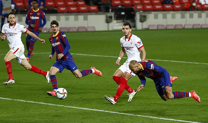 Ngược dòng ngoạn mục, Barca vào chung kết Cúp Nhà Vua