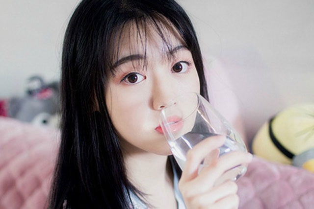 5 thói quen mỗi sáng giúp phụ nữ vừa trẻ khỏe lại còn đẹp, chỉ mất vài phút mà khỏi cần tập luyện cực khổ