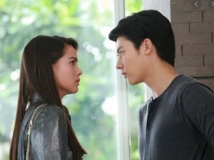 Mới cưới một tháng, tôi có nên ly hôn người chồng ngoại tình, chê vợ lùn?