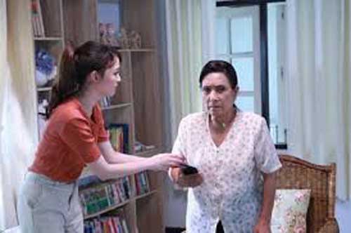 Buổi sáng bị hàng xóm tọc mạch, tôi châm chọc vài câu khiến cô ấy tái mặt bỏ đi, ngờ đâu chiều về đã gặp ngay tai vạ