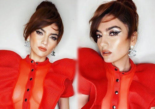 Sao Hollywood Blanca Blanco táo bạo với áo voan xuyên thấu