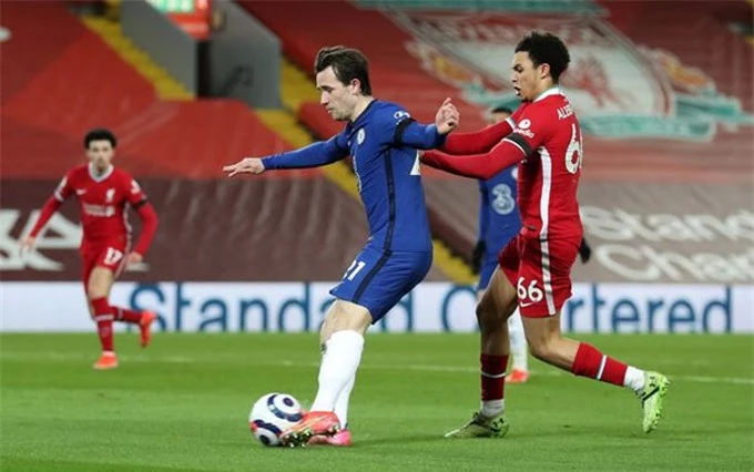 Alexander-Arnold hoàn toàn thua thiệt trước Chilwell