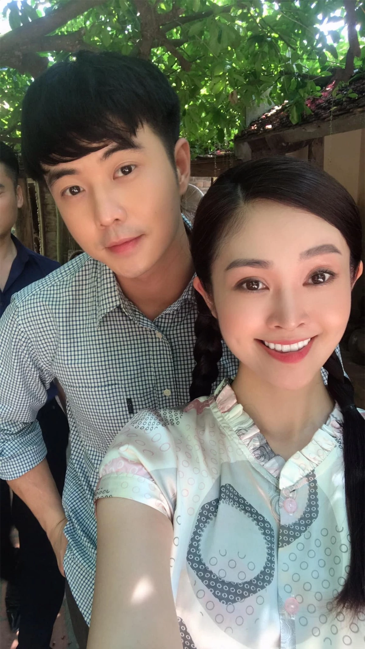 Hồi tháng 11 năm 2020, cặp đôi đẹp MC Thuỳ Linh và diễn viên Đức Hiếu đã lên xe hoa về chung một nhà.