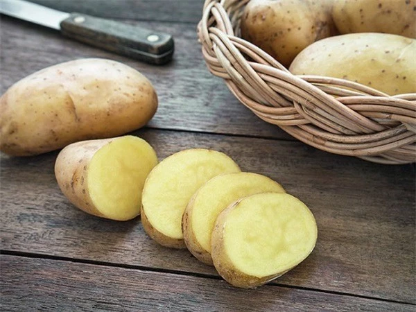 Đừng bỏ qua nước ép khoai tây bởi biết được công dụng kỳ diệu của nó bạn cũng phải bất ngờ - Ảnh 2.
