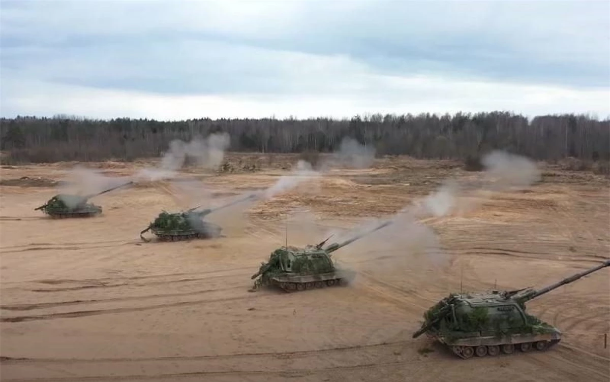 Các hệ thống pháo binh tự hành Nga sẽ được hợp nhất vào hệ thống chỉ huy thống nhất nhằm nâng cao khả năng và hiệu quả chiến đấu; Nguồn: topwar.ru