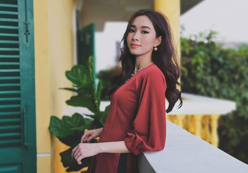Nhan sắc xinh đẹp "vạn người mê" của Hoa hậu Đặng Thu Thảo ở tuổi 30