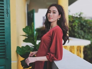 Nhan sắc xinh đẹp "vạn người mê" của Hoa hậu Đặng Thu Thảo ở tuổi 30